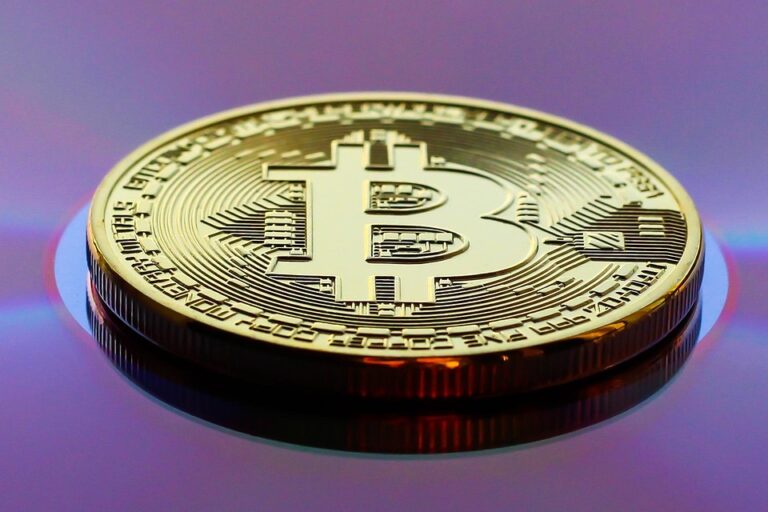 Bitcoin Surges Again: What Experts Predict for the Coming Months
