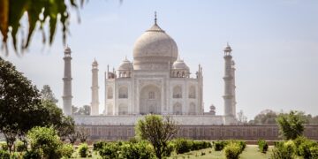 Explore America’s Hidden Gems: Top 10 Offbeat Destinations for Fall Travel